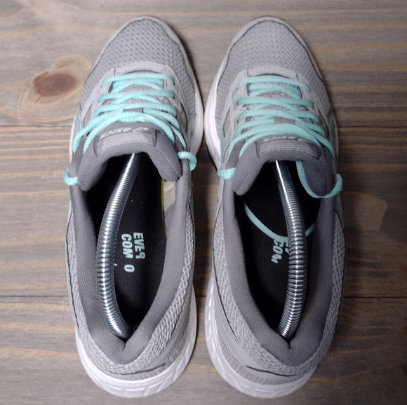 Asics Gel Contend 5 Running Athletic Shoes Sneakers Womens Size 9 Gray Icy - Picture 5 of 7